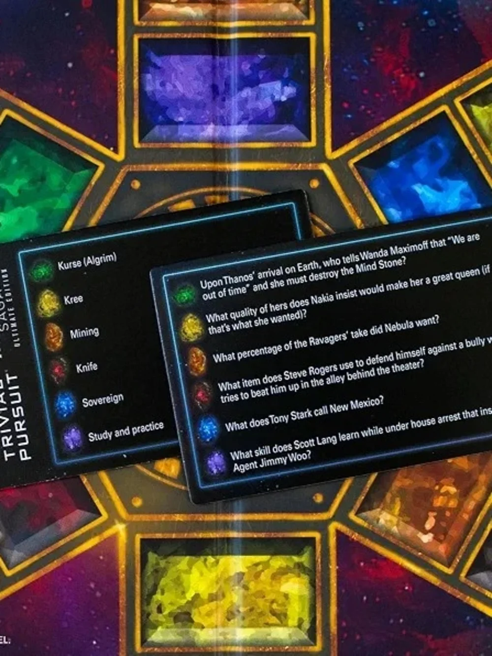 Trivial Pursuit Marvel Universe Ultimate Edition Board Game The Infinity Saga